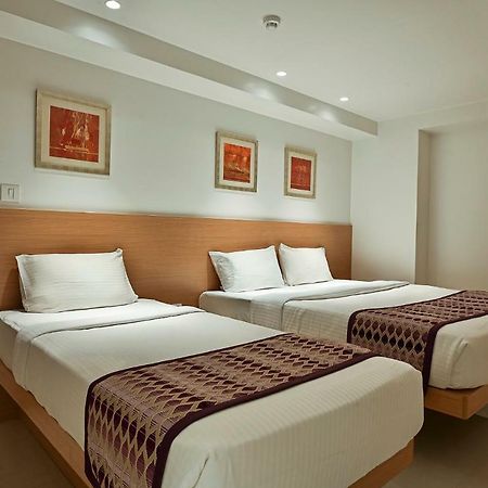 Hotel Leafio-Near Airport Mumbai Dış mekan fotoğraf