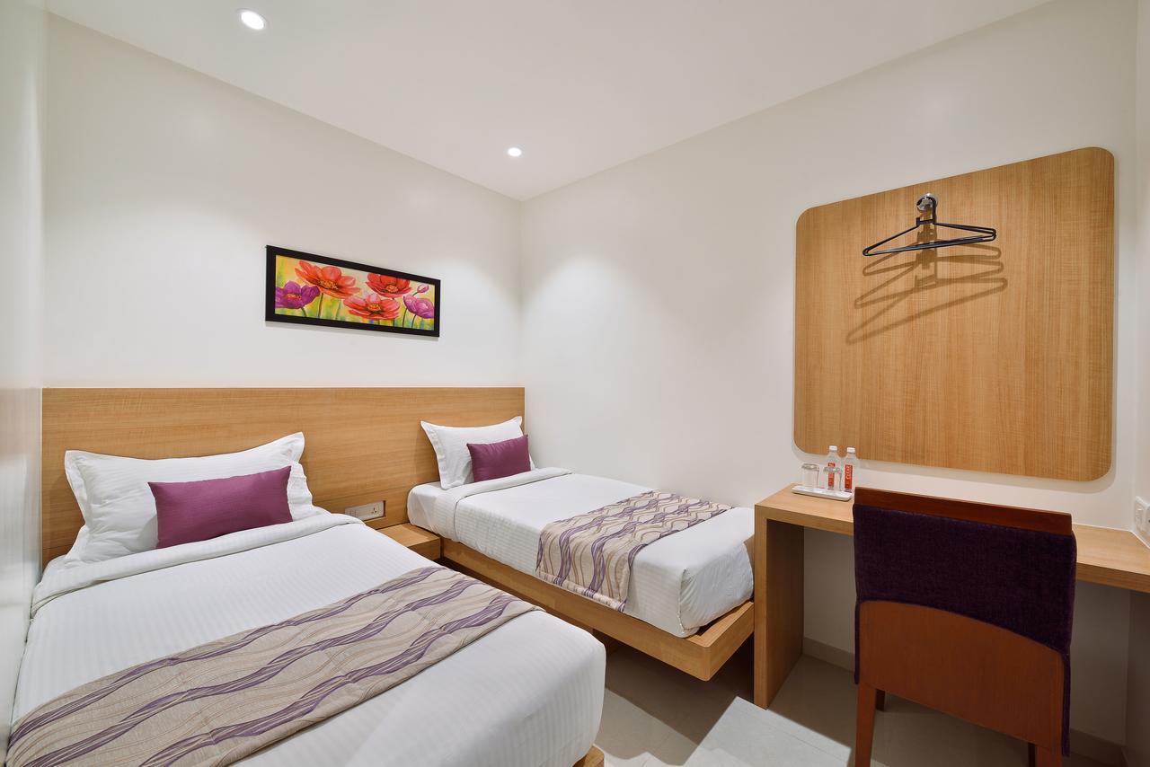 Hotel Leafio-Near Airport Mumbai Dış mekan fotoğraf