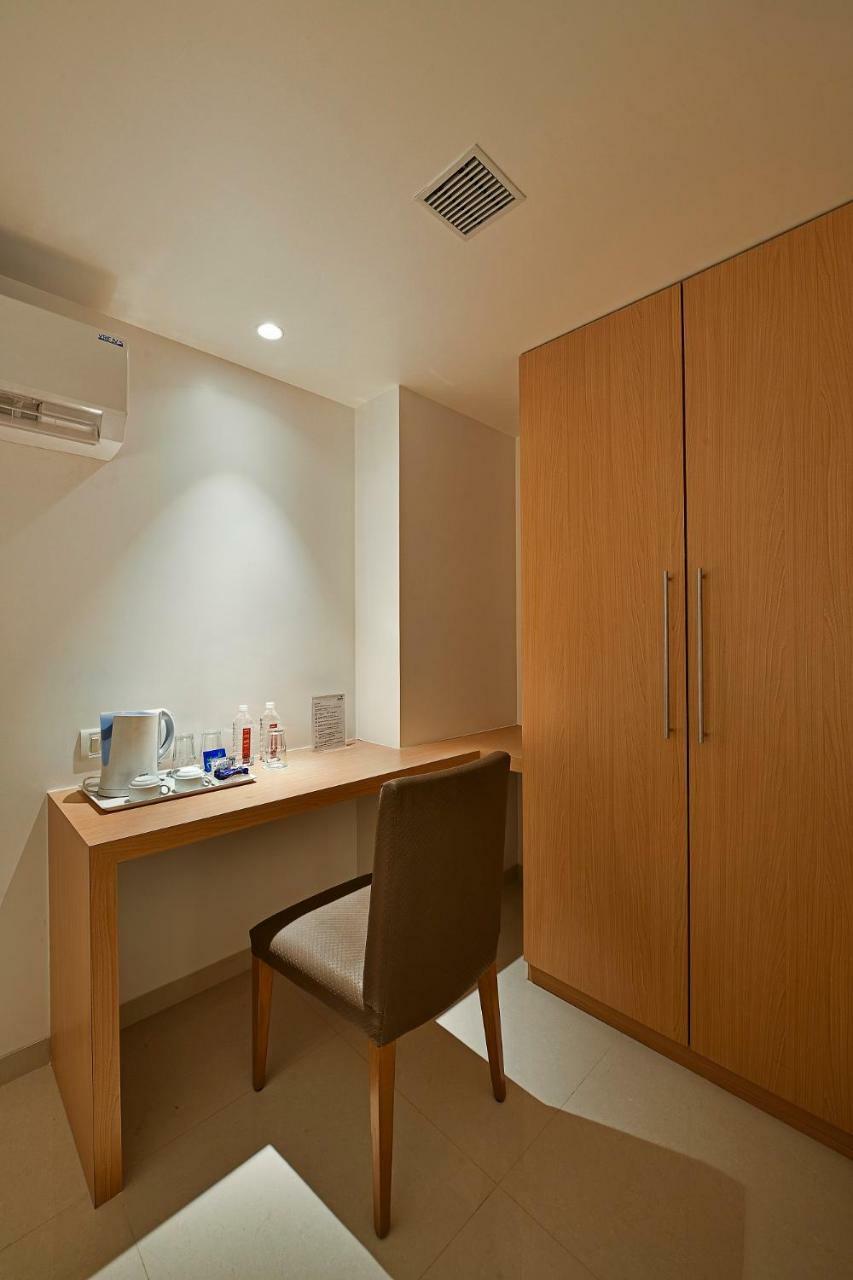 Hotel Leafio-Near Airport Mumbai Dış mekan fotoğraf